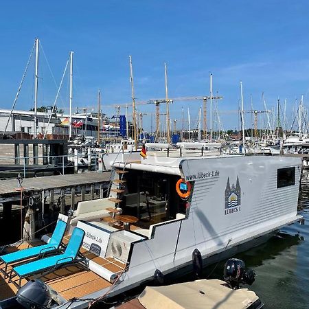 מלון Hausboot Mit Traumlage In Luebeck-Travemuende מראה חיצוני תמונה