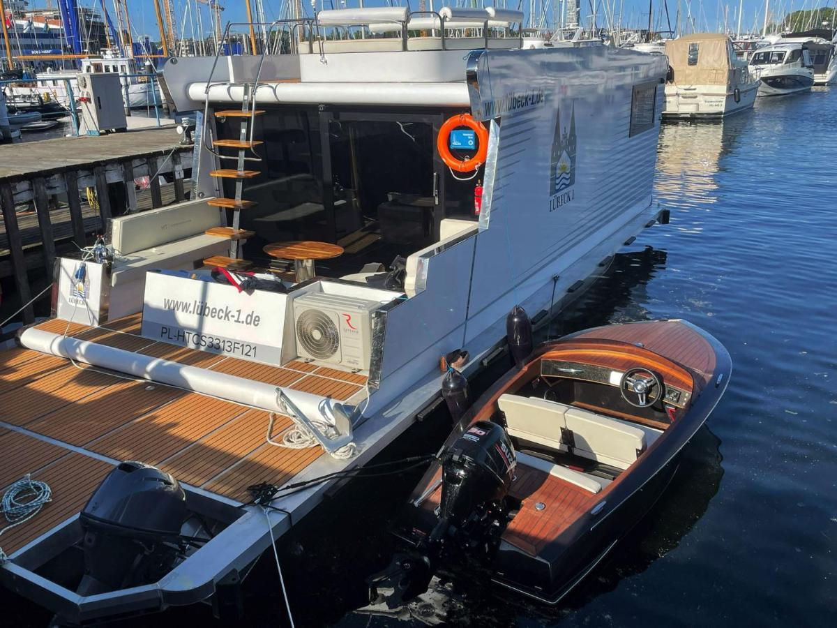 מלון Hausboot Mit Traumlage In Luebeck-Travemuende מראה חיצוני תמונה