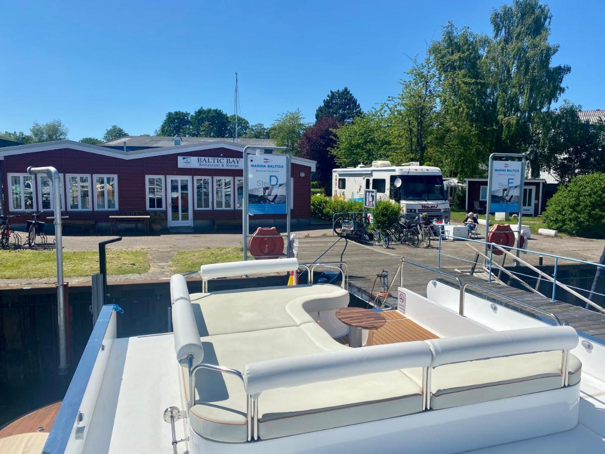 מלון Hausboot Mit Traumlage In Luebeck-Travemuende מראה חיצוני תמונה